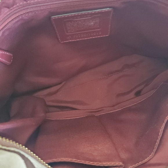 Coach Carly Hobo Bag - Purse - Picture 10 of 15